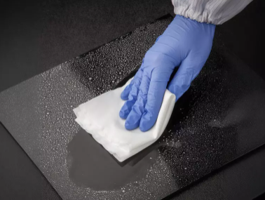 Cleanroom wiper