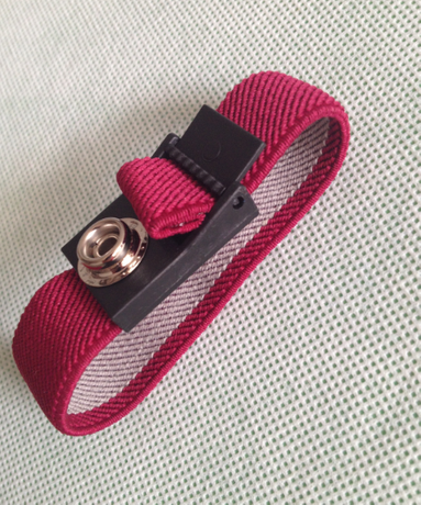 LN-1106_1　Wrist Band only-3.png