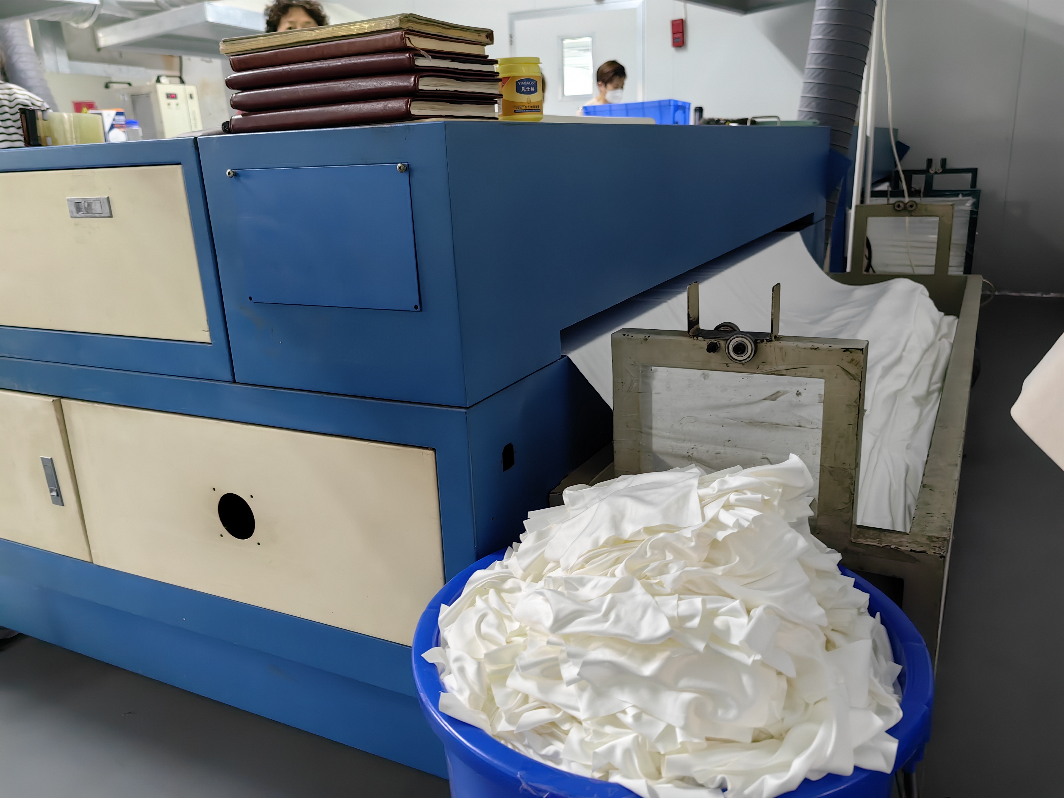 LN-160A2006LE Microfiber Cleanroom Wiper ESD Cleanroom Wipersfor Workbenches