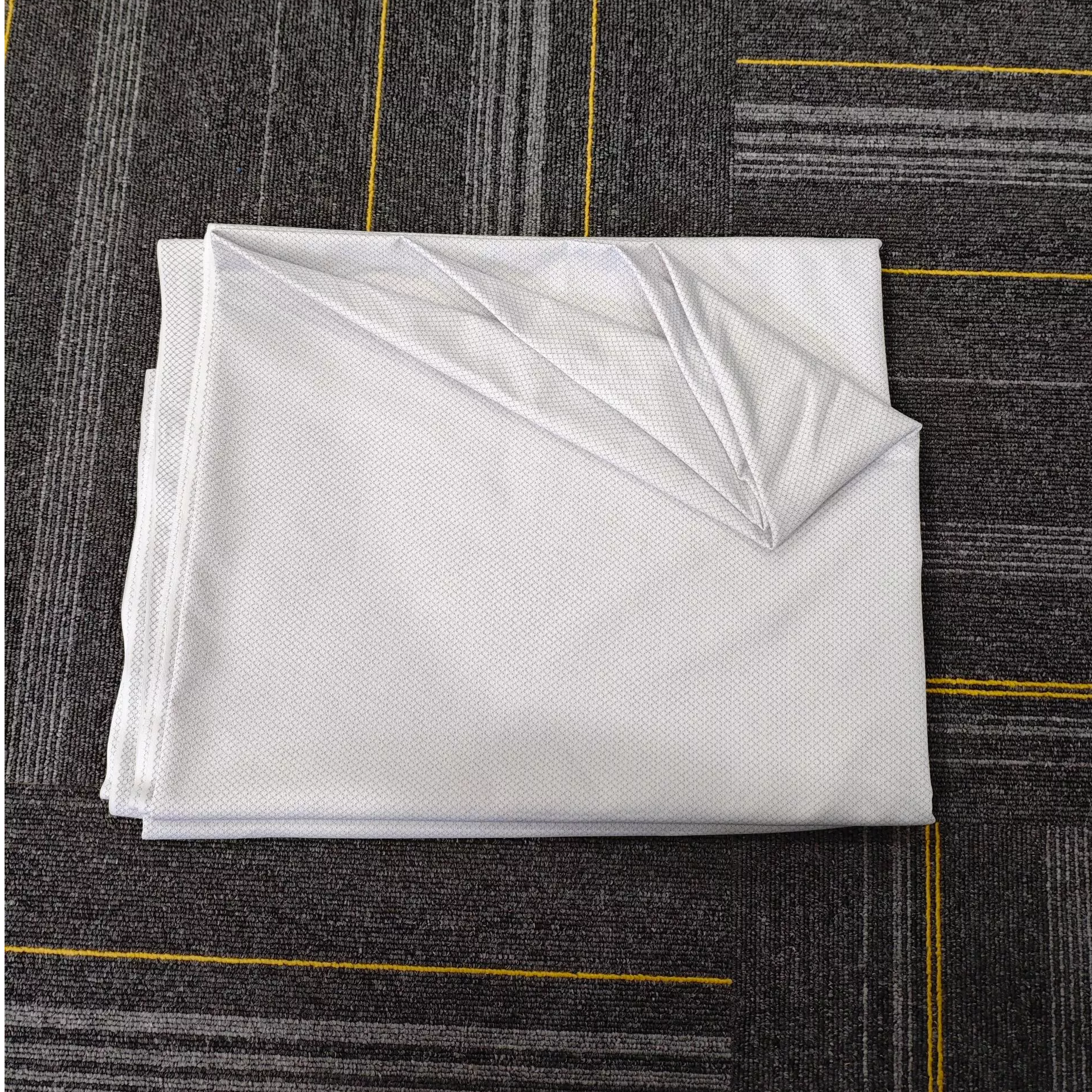Cleanroom Dustproof 95% Polyester, 5% Conductive Wire 3mm Diamond-shaped Uniform Ripstop ESD Anti Static Fabric for Workwear