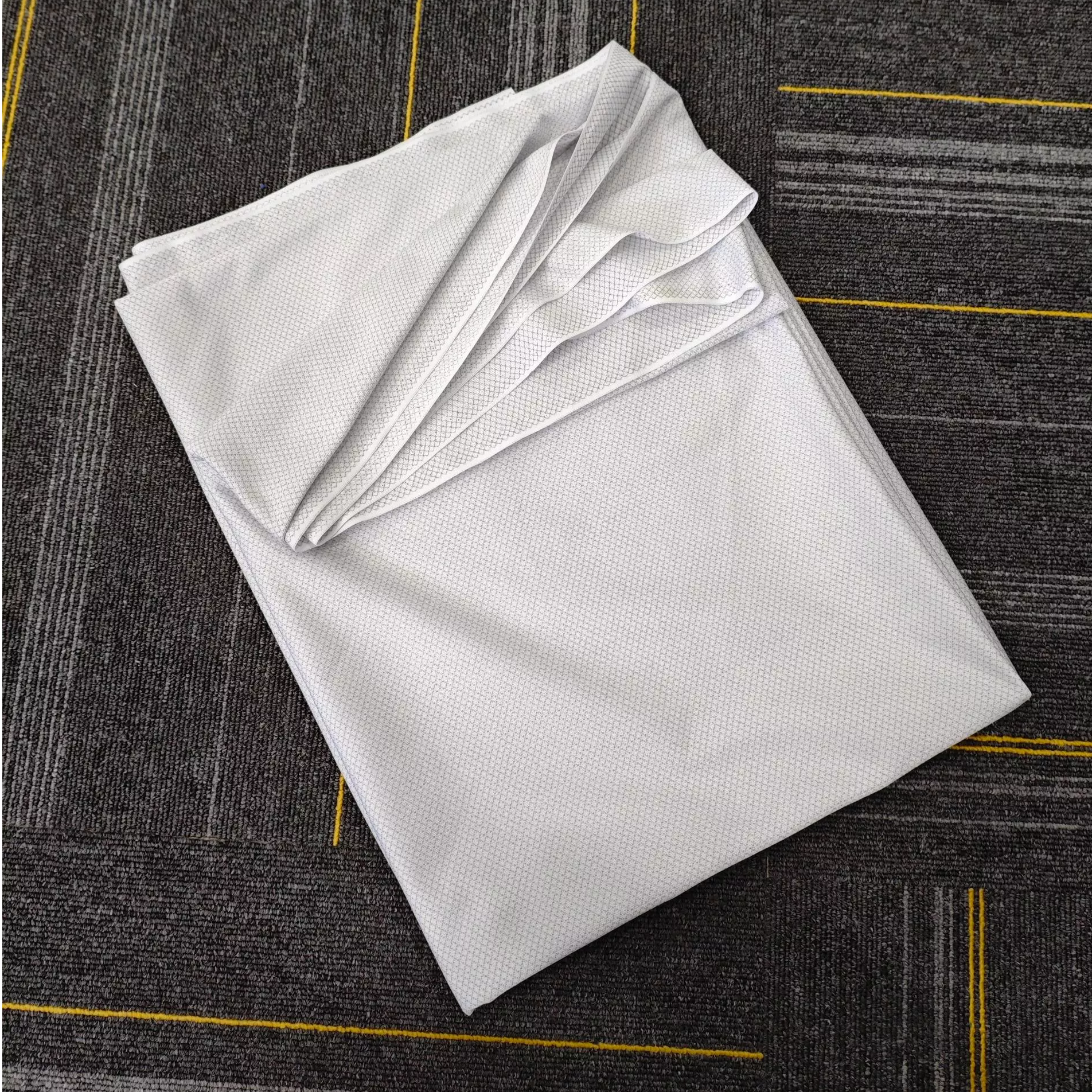 Cleanroom Dustproof 95% Polyester, 5% Conductive Wire 3mm Diamond-shaped Uniform Ripstop ESD Anti Static Fabric for Workwear
